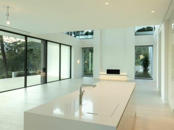 SOLD – Benahavis –  New Modern Quality Villas – Gated