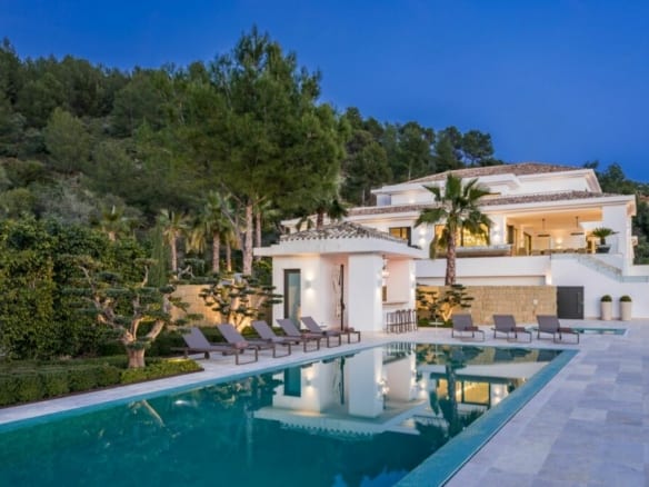 🌅 Camojan Luxury Mansion with Spectacular Sea Views 🏰