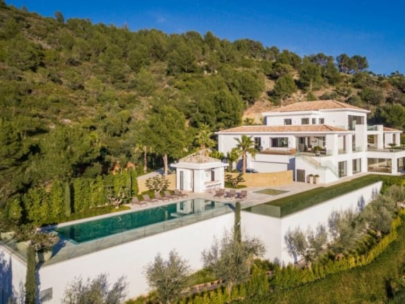 🌅 Camojan Luxury Mansion with Spectacular Sea Views 🏰