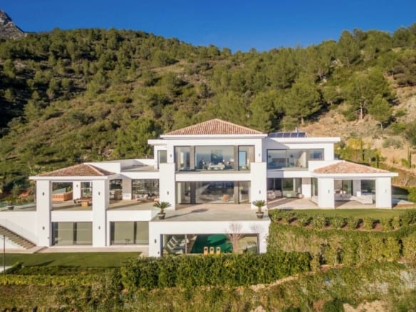 🌅 Camojan Luxury Mansion with Spectacular Sea Views 🏰