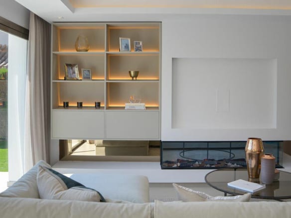 Nueva Andalucia 7 bedroom reformed villa for sale