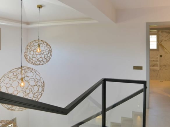Nueva Andalucia 7 bedroom reformed villa for sale