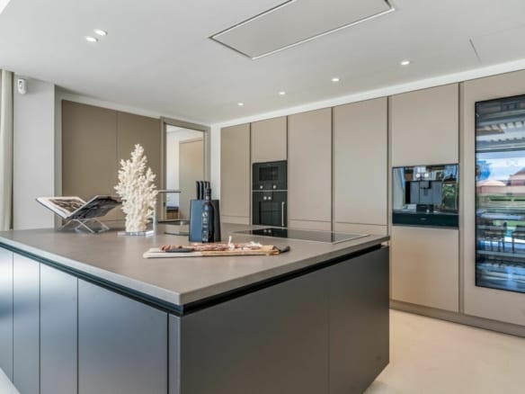 Sierra Blanca – Modern design villa – Key ready