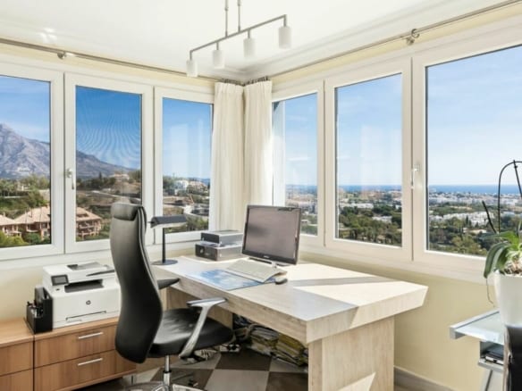 Benahavis – Luxury 5B Penthouse – Panoramic Views