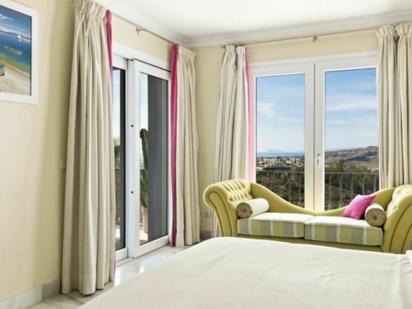 Benahavis – Luxury 5B Penthouse – Panoramic Views
