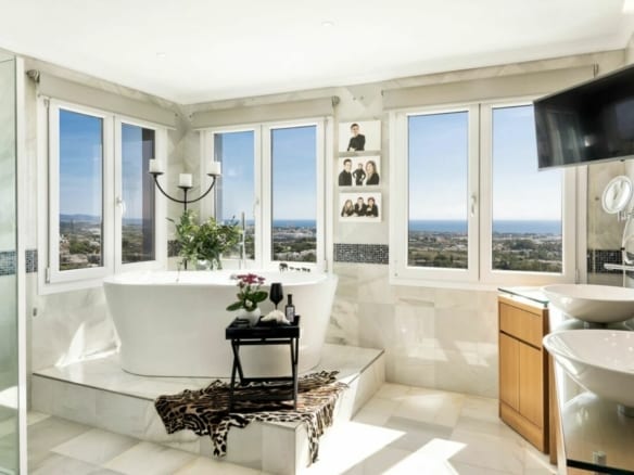 Benahavis – Luxury 5B Penthouse – Panoramic Views