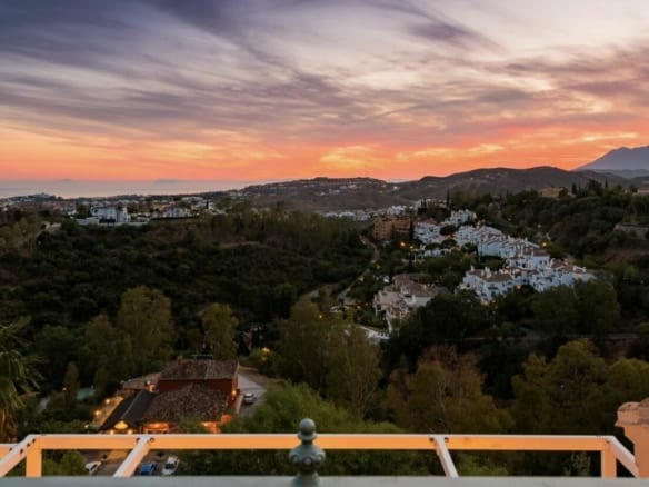 Benahavis – Luxury 5B Penthouse – Panoramic Views