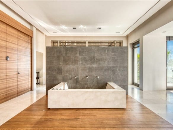 SOLD – La Zagaleta  – Modern 8 bed Mansion – Sea Views