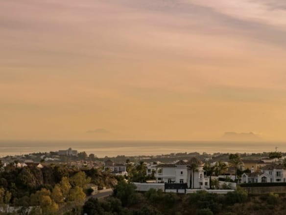 Benahavis – Luxury 5B Penthouse – Panoramic Views