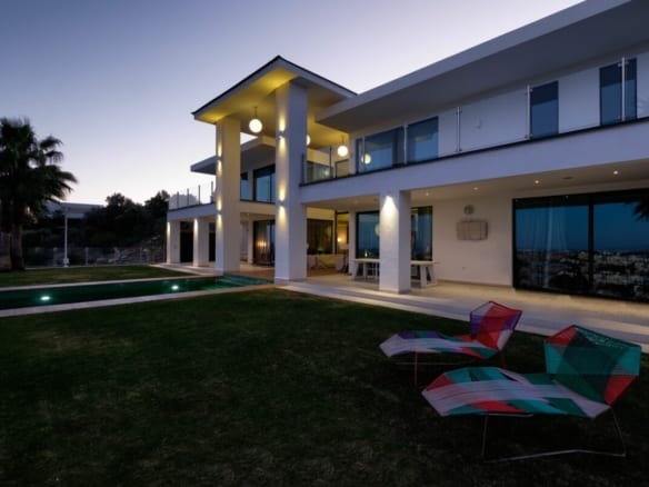 Benahavis – Contemporary Modern quality Villa for sale
