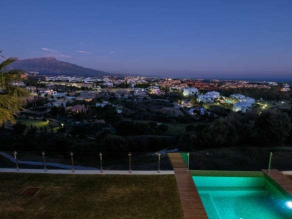 Benahavis – Contemporary Modern quality Villa for sale