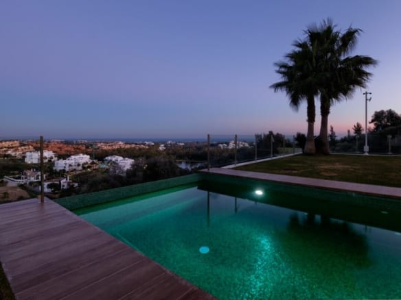 Benahavis – Contemporary Modern quality Villa for sale
