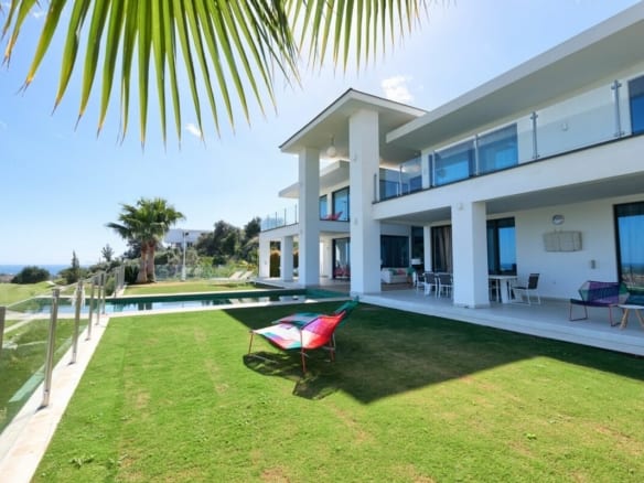 Benahavis – Contemporary Modern quality Villa for sale