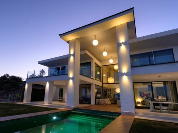 Benahavis – Contemporary Modern quality Villa for sale