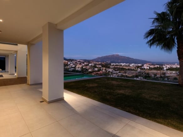 Benahavis – Contemporary Modern quality Villa for sale