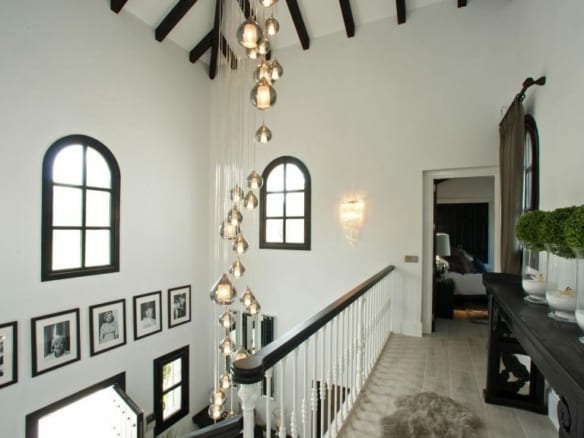 Nueva Andalucia – 6 bed  Luxury Villa for Rent