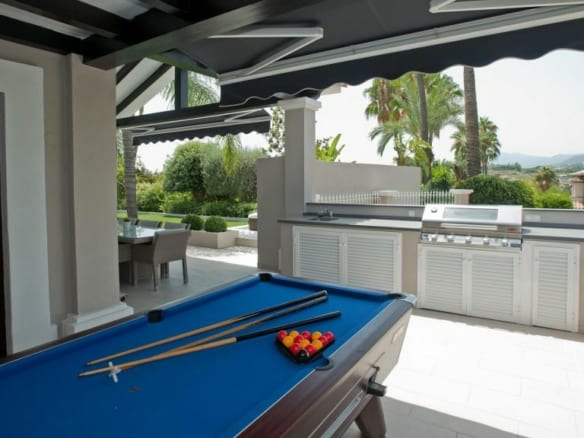 Nueva Andalucia – 6 bed  Luxury Villa for Rent