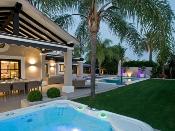 Nueva Andalucia – 6 bed  Luxury Villa for Rent