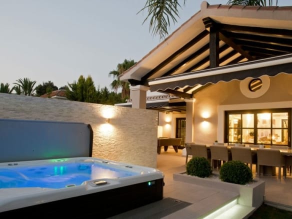 Nueva Andalucia – 6 bed  Luxury Villa for Rent
