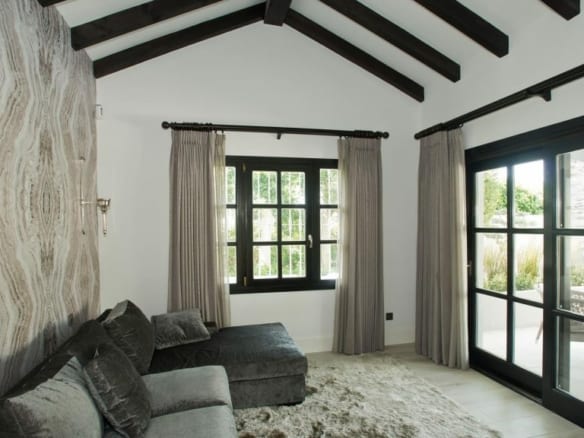 Nueva Andalucia – 6 bed  Luxury Villa for Rent