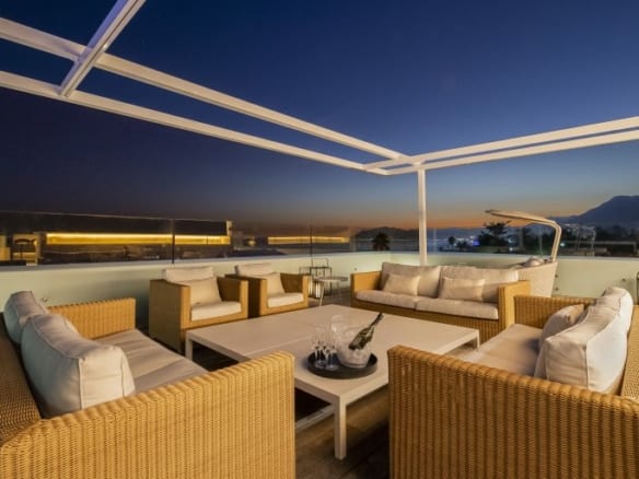 Marbella East – Modern 6bed Beach front villa