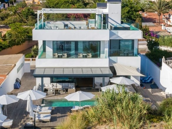 Marbella East – Modern 6bed Beach front villa