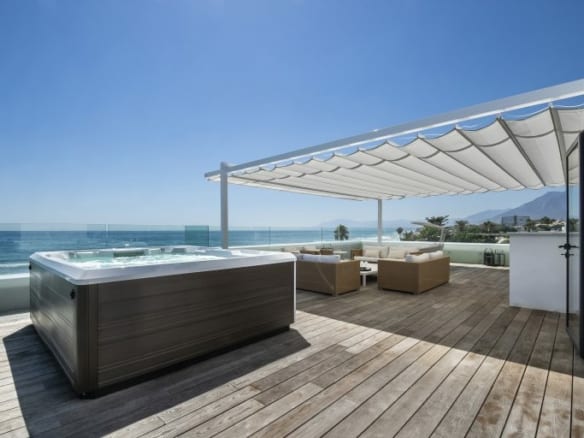 Marbella East – Modern 6bed Beach front villa