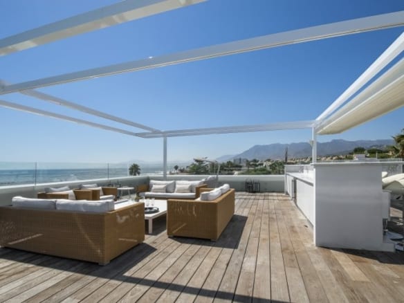 Marbella East – Modern 6bed Beach front villa