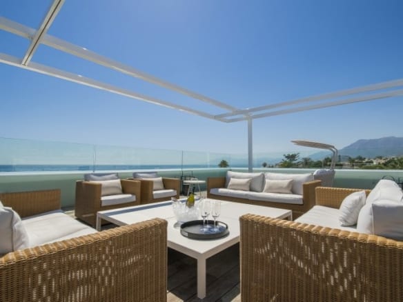 Marbella East – Modern 6bed Beach front villa