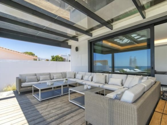 Marbella East – Modern 6bed Beach front villa