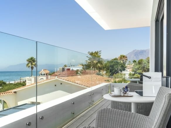 Marbella East – Modern 6bed Beach front villa
