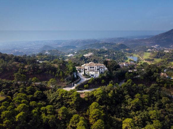 🏡 For Sale – La Zagaleta 🌟 Hilltop Mansion with Stunning Sea Views 🌊⛳🏔️