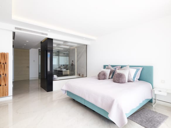 For sale  – EMARE Luxury Beachfront Apt. & Penthouse  10min from Puerto Banus 🏖️