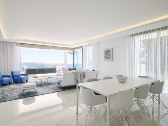 For sale  – EMARE Luxury Beachfront Apt. & Penthouse  10min from Puerto Banus 🏖️