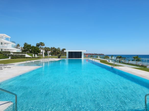 For sale  – EMARE Luxury Beachfront Apt. & Penthouse  10min from Puerto Banus 🏖️