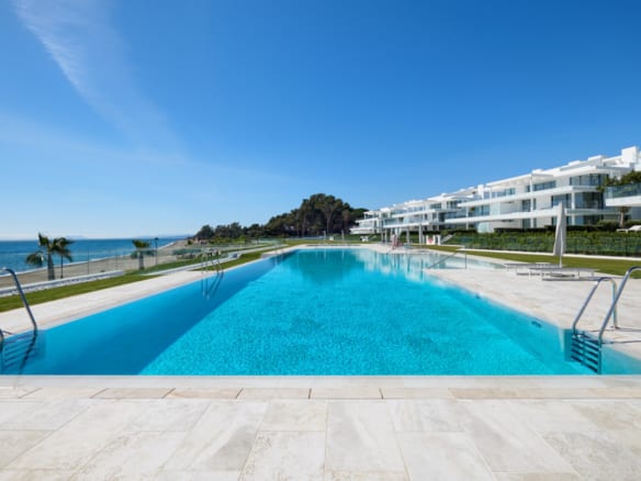 For sale  – EMARE Luxury Beachfront Apt. & Penthouse  10min from Puerto Banus 🏖️