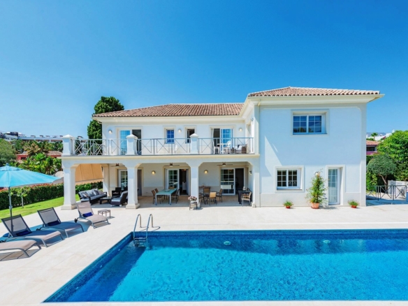 Golden Mile – 7bed Villa near the Beach