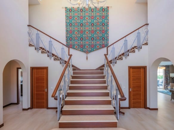 Golden Mile – 7bed Villa near the Beach