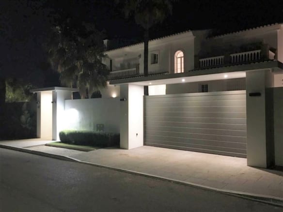 Near Puerto Banus  – 5B villa  – Good condition