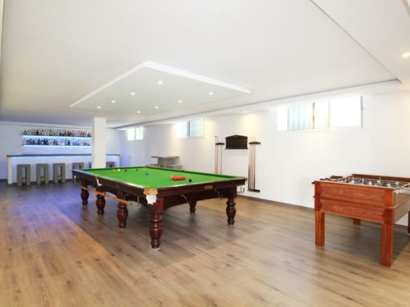 Near Puerto Banus  – 5B villa  – Good condition