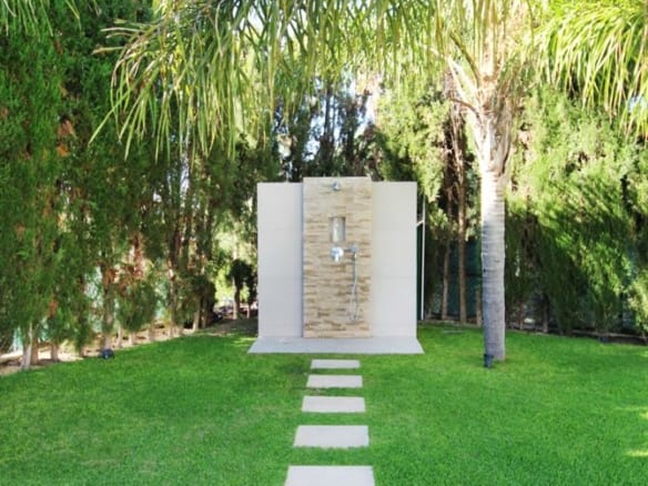 Near Puerto Banus  – 5B villa  – Good condition