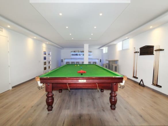 Near Puerto Banus  – 5B villa  – Good condition