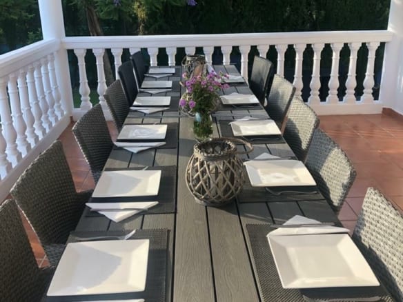 Near Puerto Banus  – 5B villa  – Good condition
