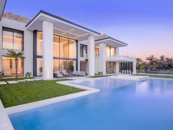 Golden Mile – Hillside Plot with Panoramic Sea Views