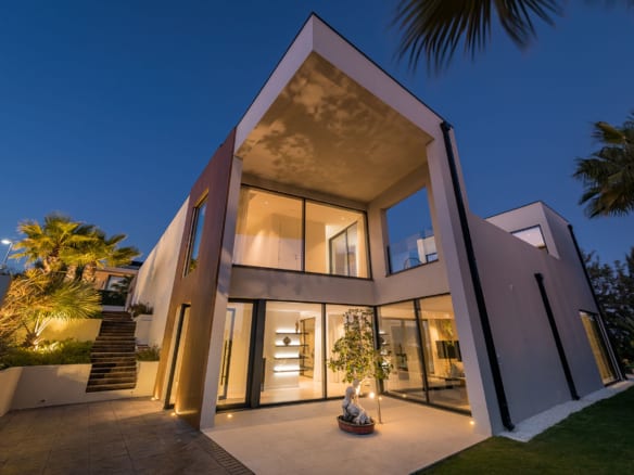 Reserved – Benahavis – 5bed Modern designer Villa