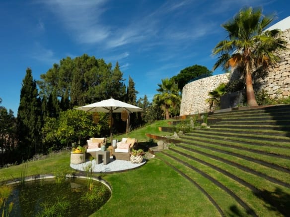 Benahavis – Luxury 5B  villa for  Rent & Sale