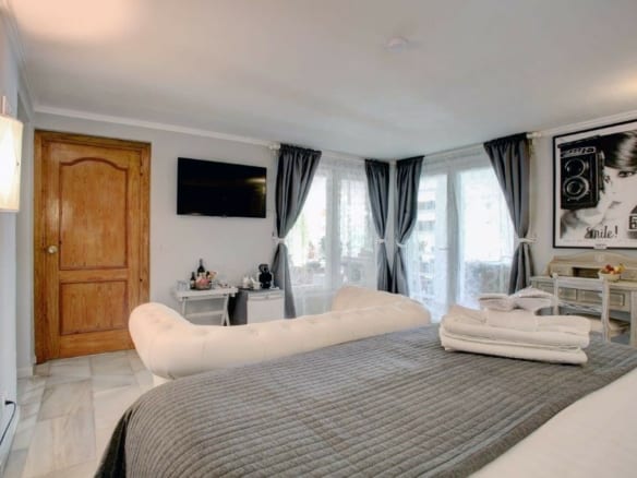 5min Puerto Banus  – Bed and Breakfast 6 bed villa