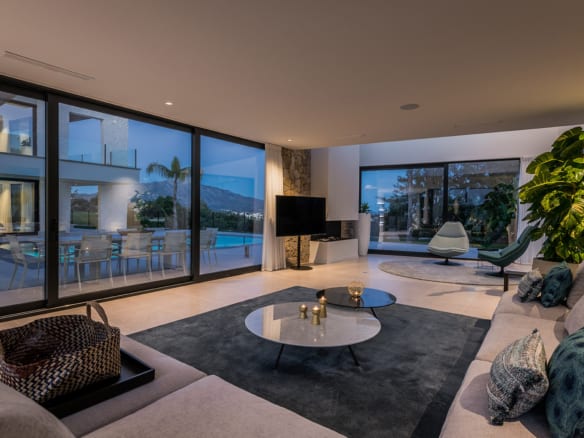 Reserved – Benahavis – 5bed Modern designer Villa