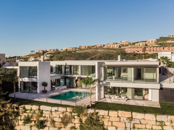 Reserved – Benahavis – 5bed Modern designer Villa