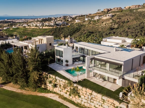 Reserved – Benahavis – 5bed Modern designer Villa